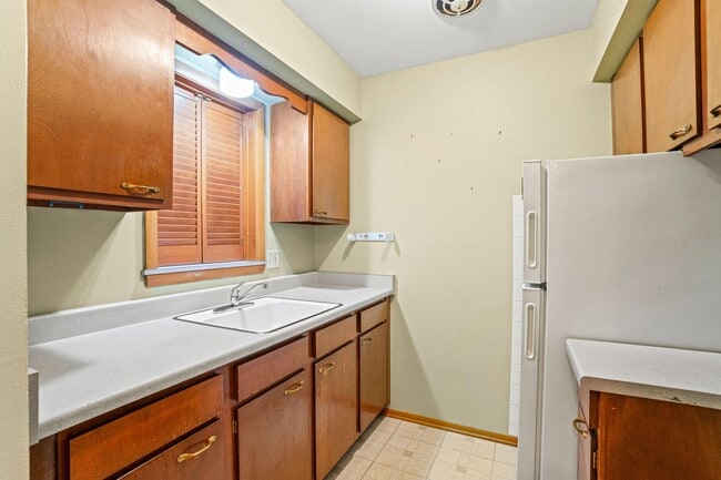 property at 937 N 37th St