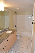 2496 Centergate Dr, Unit 305 in Miramar, FL - Building Photo - Building Photo