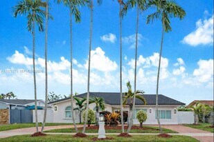 8952 SW 10th Terrace in Miami, FL - Building Photo