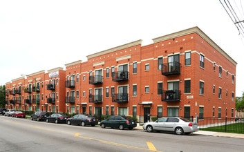 6602-6622 W Diversey Ave in Chicago, IL - Building Photo - Building Photo