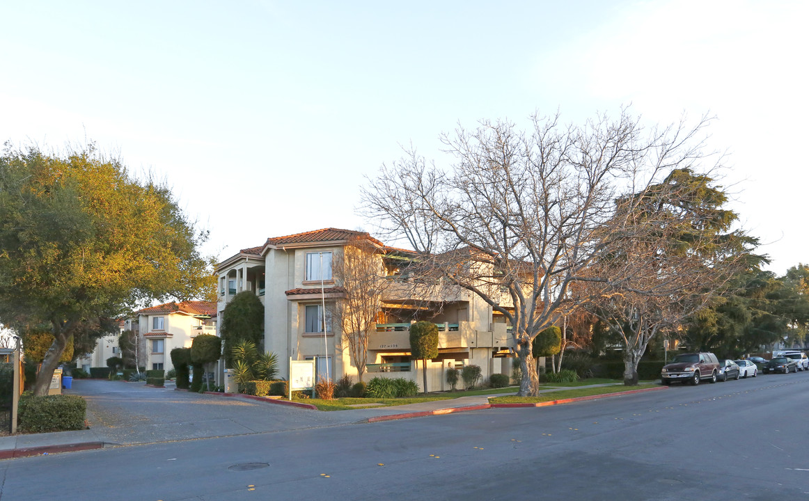 Rancho Verde Apartments in San Jose, CA - Building Photo