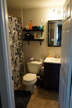 2165 S Allis St, Unit Upper in Milwaukee, WI - Building Photo - Building Photo