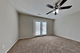 32106 Willow Creek Park in Conroe, TX - Building Photo - Building Photo