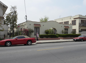 5154 Fountain Ave in Los Angeles, CA - Building Photo - Building Photo