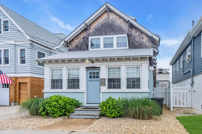 property at 196 3rd Ave