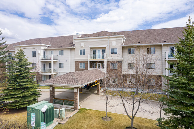 Calvanna Village Arbour Lake in Calgary, AB - Building Photo - Building Photo