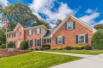 5581 Stapleton Dr in Dunwoody, GA - Building Photo - Building Photo