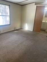 104 Marina Wy in Greentown, PA - Building Photo - Building Photo