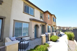 1795 Saltaire Pl in San Diego, CA - Building Photo - Building Photo