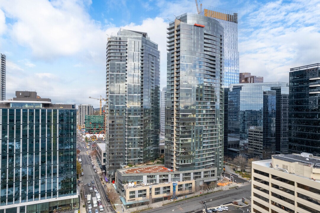 Bellevue Towers in Bellevue, WA - Building Photo