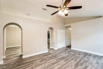 6503 Tabogi Trail in Wesley Chapel, FL - Building Photo - Building Photo