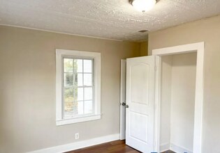 4874 Hale Rd in Forest Park, GA - Building Photo - Building Photo