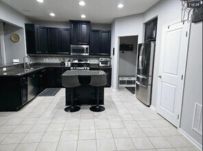 406 Justice Way in Lewis Center, OH - Building Photo - Building Photo