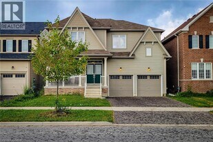 11 Seanesy Dr in Welland, ON - Building Photo