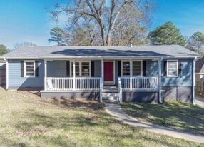 2802 Tryon Rd in Longview, TX - Building Photo