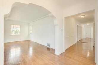 1248 S Point View St in Los Angeles, CA - Building Photo - Building Photo