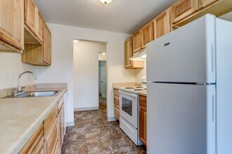 2631 SE 111th Ave in Portland, OR - Building Photo - Building Photo