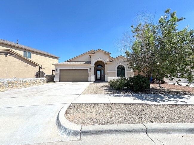 property at 124 N Stoneside Dr