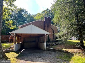 5700 Harrison Rd in Fredericksburg, VA - Building Photo - Building Photo