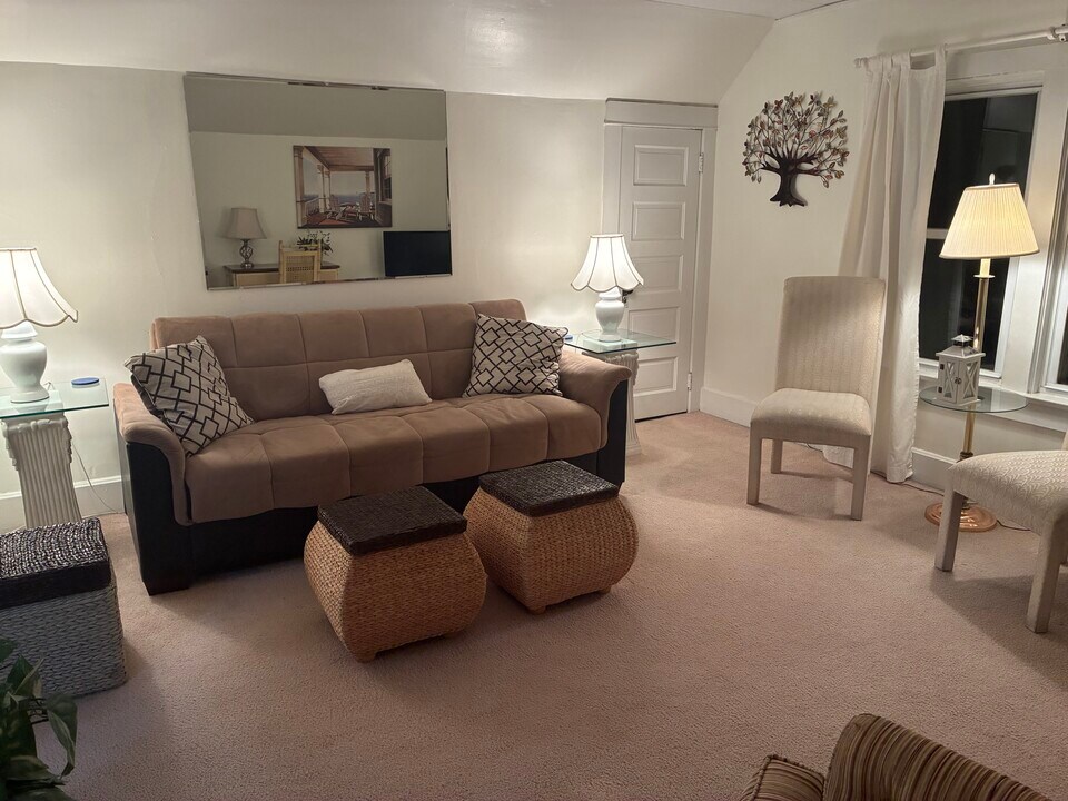 515 Lions Park Dr, Unit 2 in St. Joseph, MI - Building Photo