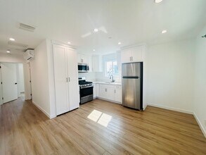 10914 Columbus Ave in Los Angeles, CA - Building Photo - Building Photo