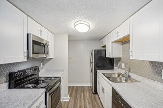 Millennium Dallas Apartments in Dallas, TX - Foto de edificio - Building Photo