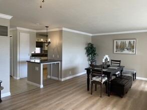 1910 Ala Moana Blvd, Unit 10B in Honolulu, HI - Building Photo - Building Photo