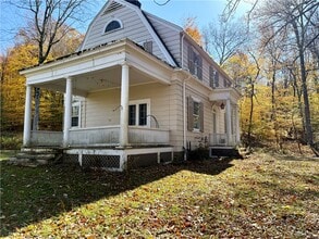 195 Centennial Lane in Gilbertsville, NY - Foto de edificio - Building Photo