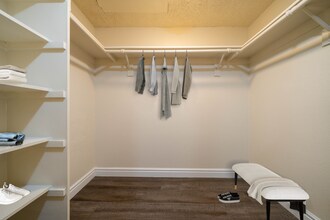 311 Weston Cir in Vista, CA - Foto de edificio - Building Photo