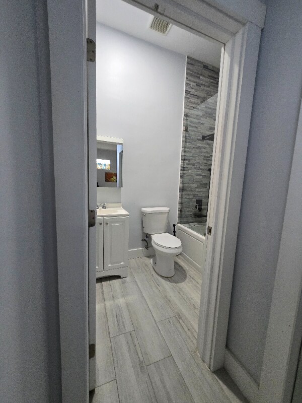 property at 5433 SW 19th St