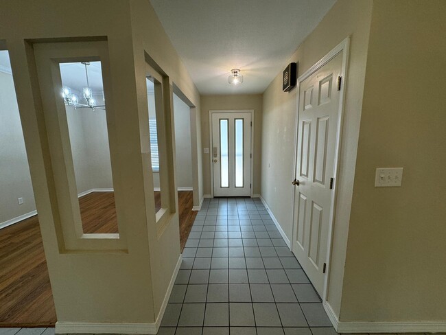 64 Hampton Cir in Niceville, FL - Building Photo - Building Photo