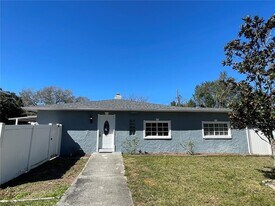 10204 N Edison Ave in Tampa, FL - Building Photo