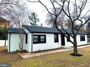 203 Henson Rd in Glen Burnie, MD - Building Photo - Building Photo