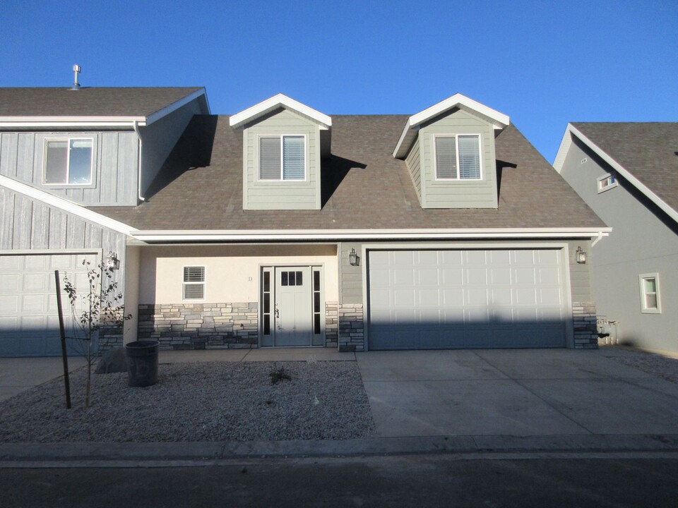 1604 S Quartz Dr in Cedar City, UT - Building Photo