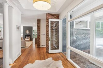 572 Hillside Dr NW in Atlanta, GA - Building Photo - Building Photo
