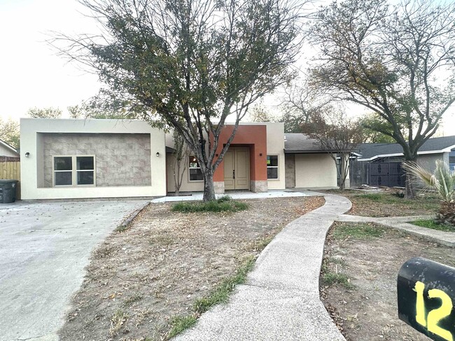 1202 Beverly Dr in Laredo, TX - Building Photo - Building Photo