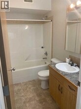 23 Highlands Pl W in Lethbridge, AB - Building Photo - Building Photo