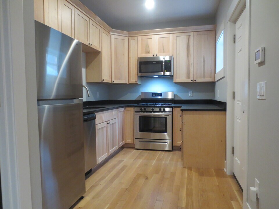 1786 W 44th St in Cleveland, OH - Building Photo