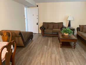 4411 Falls Bridge Dr in Baltimore, MD - Building Photo - Building Photo