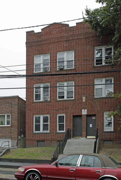 170 Seaview Ave in Jersey City, NJ - Building Photo