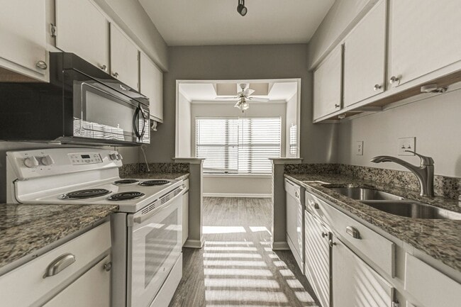 1405 Huntingdon Chase in Atlanta, GA - Building Photo - Building Photo