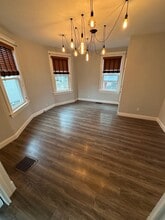 2065 Maple Ave in Cincinnati, OH - Foto de edificio - Building Photo