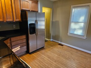 1409 Gardenia Ave in Royal Oak, MI - Building Photo - Building Photo