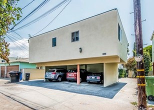 2821 Colorado Ave in Santa Monica, CA - Building Photo - Building Photo