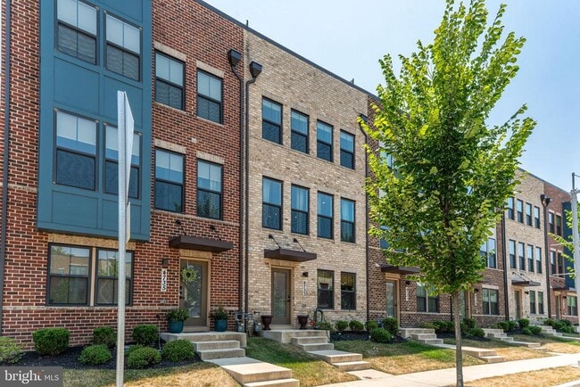 property at 4733 Towne Park Rd
