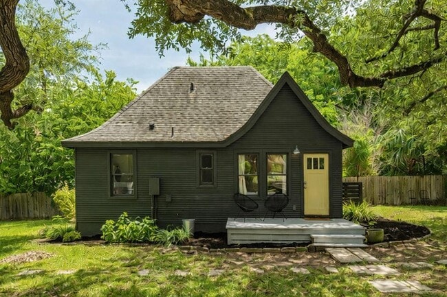 property at 1507 Drake Ave