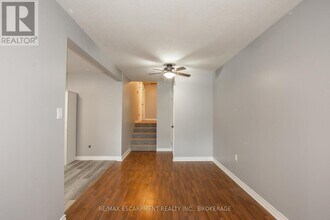 81 Marc Blvd in Welland, ON - Building Photo - Building Photo