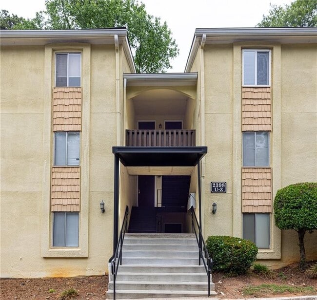 property at 2398 Lawrenceville Hwy