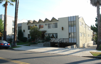 546 Glenwood Rd in Glendale, CA - Building Photo - Building Photo