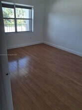 1540 Meridian Ave in Miami Beach, FL - Building Photo - Building Photo